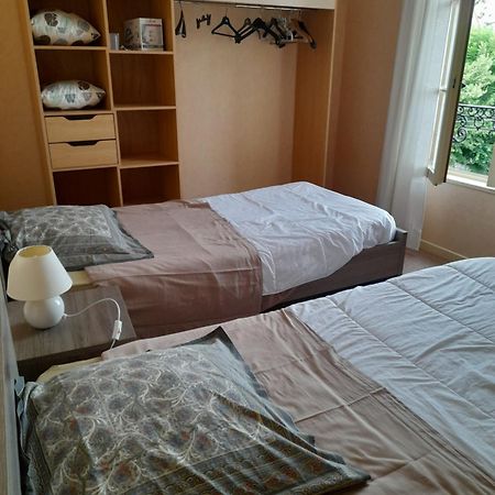 Appartement Du Pont De La Seine Троа Екстериор снимка