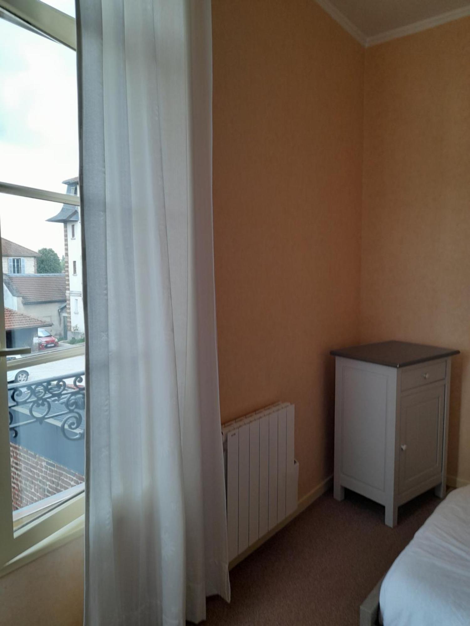Appartement Du Pont De La Seine Троа Екстериор снимка
